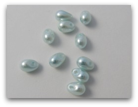 Blue pearl teardrop beads